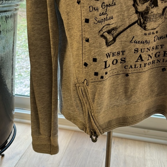 EUC True Religion top - Picture 3 of 9